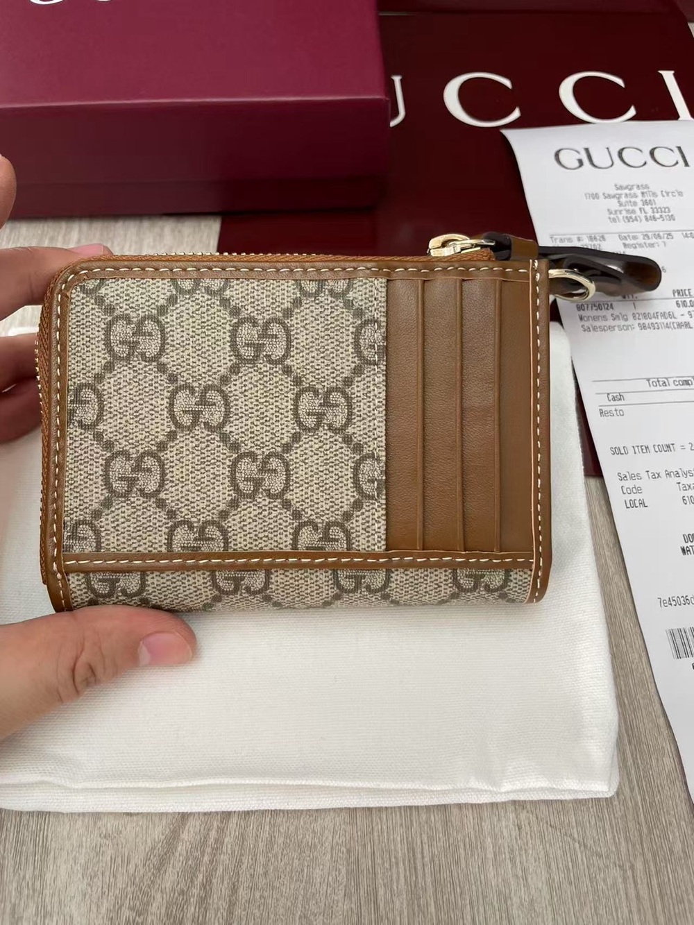 Gucci Beige GG Supreme Canvas Zip Card Case with Brown Leather Trim - Picture 3 of 12